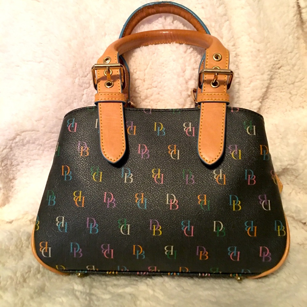 Small Dooney and Bourke hand bag